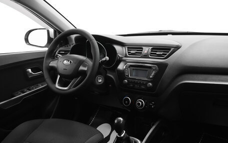 KIA Rio III рестайлинг, 2013 год, 890 000 рублей, 13 фотография