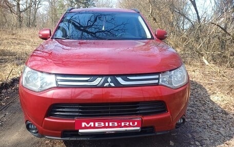 Mitsubishi Outlander III рестайлинг 3, 2013 год, 1 600 000 рублей, 17 фотография