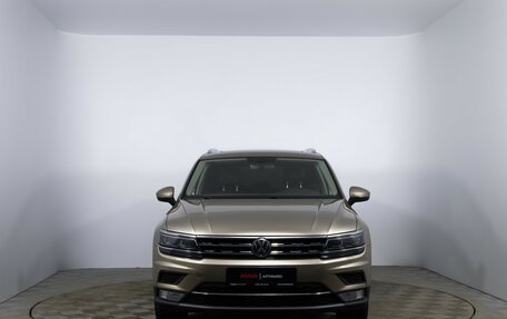 Volkswagen Tiguan II, 2017 год, 2 545 000 рублей, 2 фотография