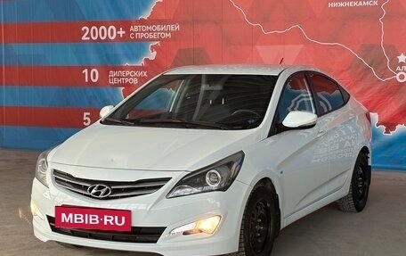 Hyundai Solaris II рестайлинг, 2015 год, 685 000 рублей, 3 фотография