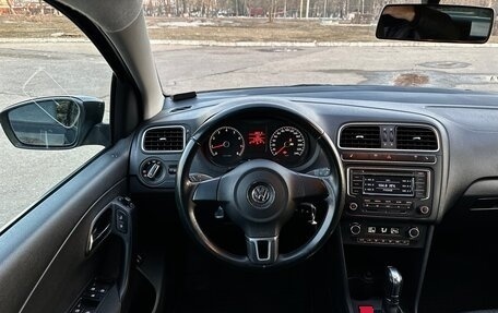 Volkswagen Polo VI (EU Market), 2013 год, 1 029 000 рублей, 23 фотография