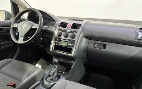 Volkswagen Touran III, 2009 год, 650 000 рублей, 12 фотография