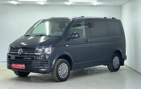 Volkswagen Caravelle T6 рестайлинг, 2015 год, 2 350 000 рублей, 3 фотография