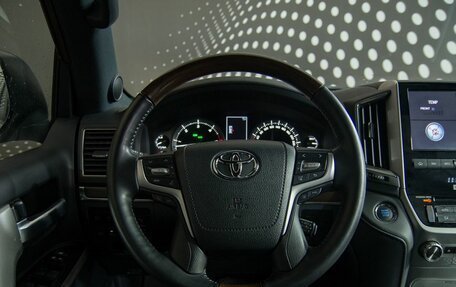 Toyota Land Cruiser 200, 2020 год, 11 650 000 рублей, 10 фотография