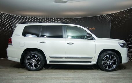 Toyota Land Cruiser 200, 2020 год, 11 650 000 рублей, 5 фотография