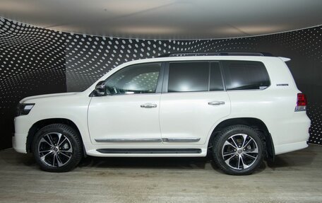 Toyota Land Cruiser 200, 2020 год, 11 650 000 рублей, 6 фотография