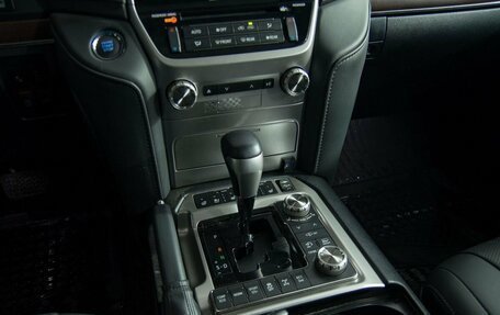 Toyota Land Cruiser 200, 2020 год, 11 650 000 рублей, 13 фотография