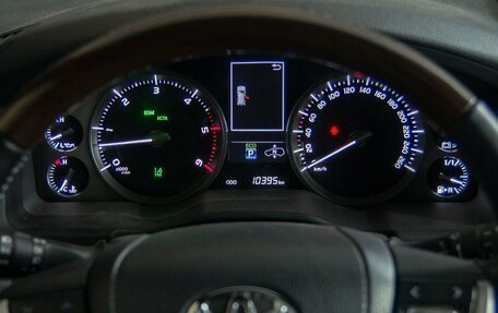 Toyota Land Cruiser 200, 2020 год, 11 650 000 рублей, 16 фотография