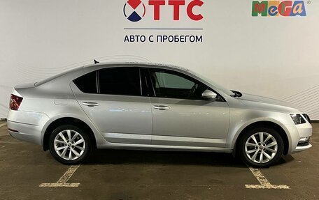 Skoda Octavia, 2017 год, 1 637 000 рублей, 4 фотография