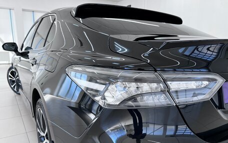 Toyota Camry, 2021 год, 3 600 000 рублей, 10 фотография