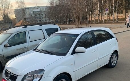 KIA Rio II, 2010 год, 550 000 рублей, 2 фотография