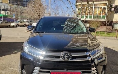 Toyota Highlander III, 2018 год, 4 350 000 рублей, 1 фотография