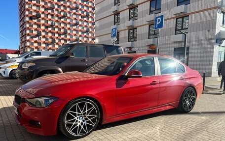 BMW 3 серия, 2012 год, 1 900 000 рублей, 13 фотография