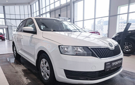 Skoda Rapid I, 2018 год, 1 055 000 рублей, 3 фотография