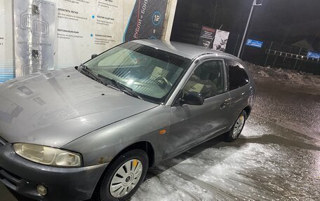 Mitsubishi Colt VI рестайлинг, 2000 год, 145 000 рублей, 1 фотография