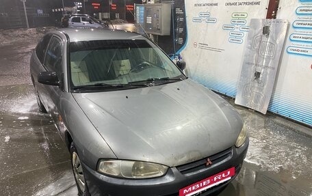 Mitsubishi Colt VI рестайлинг, 2000 год, 145 000 рублей, 2 фотография