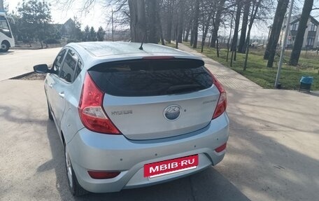 Hyundai Solaris II рестайлинг, 2011 год, 870 000 рублей, 7 фотография