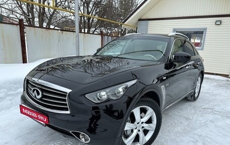 Infiniti QX70, 2015 год, 3 050 000 рублей, 5 фотография