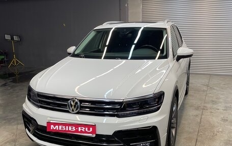 Volkswagen Tiguan II, 2019 год, 3 620 000 рублей, 5 фотография