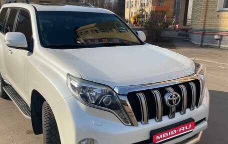 Toyota Land Cruiser Prado 150 рестайлинг 2, 2013 год, 3 830 000 рублей, 2 фотография