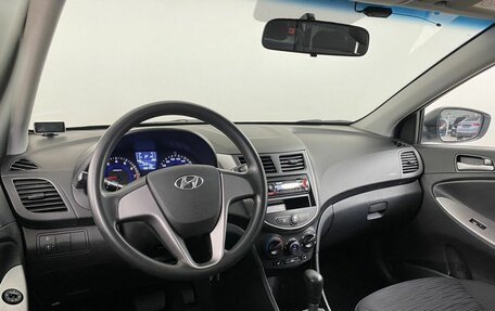 Hyundai Solaris II рестайлинг, 2014 год, 855 000 рублей, 18 фотография