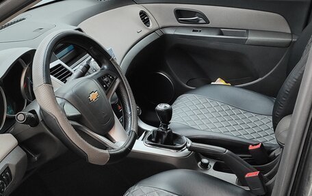 Chevrolet Cruze II, 2010 год, 630 000 рублей, 13 фотография