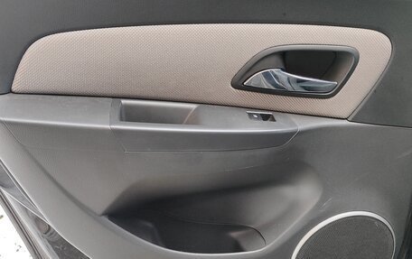 Chevrolet Cruze II, 2010 год, 630 000 рублей, 15 фотография