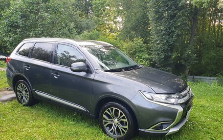 Mitsubishi Outlander III рестайлинг 3, 2017 год, 2 160 000 рублей, 9 фотография