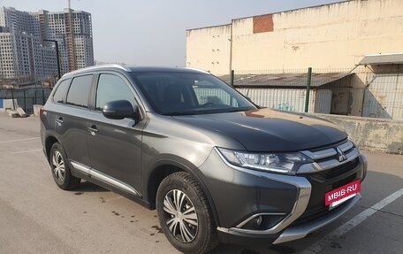 Mitsubishi Outlander III рестайлинг 3, 2017 год, 2 160 000 рублей, 3 фотография