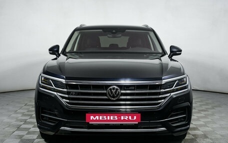 Volkswagen Touareg III, 2018 год, 4 149 000 рублей, 2 фотография