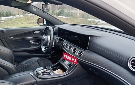 Mercedes-Benz E-Класс, 2018 год, 3 100 000 рублей, 1 фотография