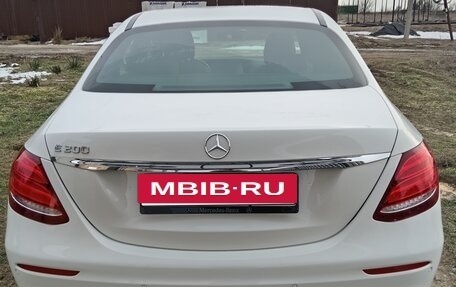 Mercedes-Benz E-Класс, 2018 год, 3 100 000 рублей, 6 фотография