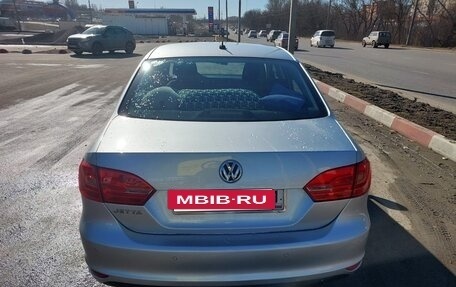 Volkswagen Jetta VI, 2013 год, 899 000 рублей, 6 фотография