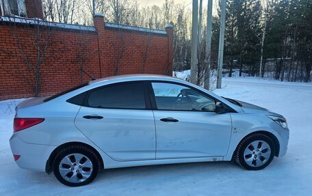 Hyundai Solaris II рестайлинг, 2015 год, 1 350 000 рублей, 7 фотография