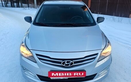 Hyundai Solaris II рестайлинг, 2015 год, 1 350 000 рублей, 9 фотография