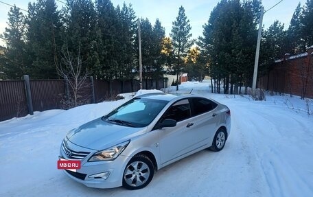 Hyundai Solaris II рестайлинг, 2015 год, 1 350 000 рублей, 6 фотография