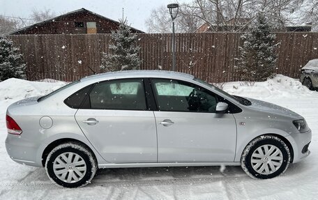 Volkswagen Polo VI (EU Market), 2012 год, 910 000 рублей, 4 фотография