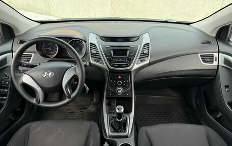 Hyundai Elantra V, 2015 год, 975 000 рублей, 17 фотография