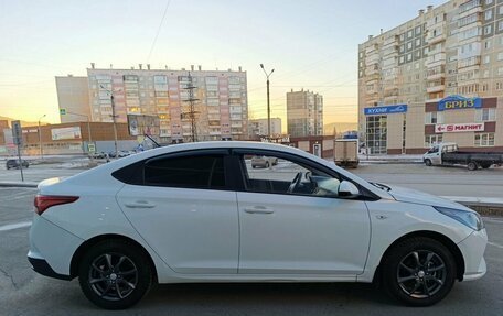 Hyundai Solaris II рестайлинг, 2020 год, 1 335 000 рублей, 5 фотография