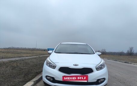 KIA cee'd III, 2014 год, 1 200 000 рублей, 2 фотография