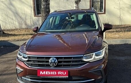 Volkswagen Tiguan II, 2021 год, 4 200 000 рублей, 14 фотография