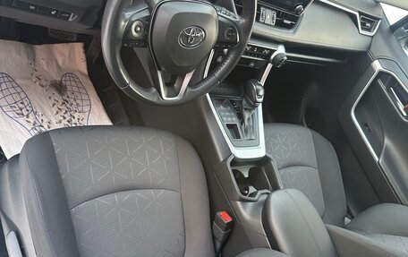 Toyota RAV4, 2021 год, 3 700 000 рублей, 12 фотография