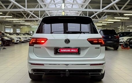 Volkswagen Tiguan II, 2018 год, 2 799 000 рублей, 7 фотография