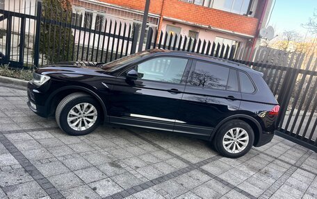 Volkswagen Tiguan II, 2017 год, 1 850 000 рублей, 1 фотография