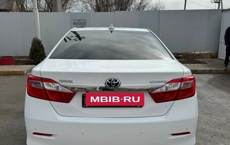 Toyota Camry, 2014 год, 1 790 000 рублей, 2 фотография