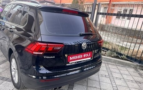 Volkswagen Tiguan II, 2017 год, 1 850 000 рублей, 3 фотография