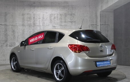 Opel Astra J, 2011 год, 758 000 рублей, 12 фотография