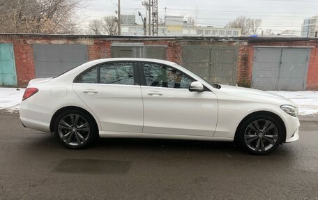 Mercedes-Benz C-Класс, 2018 год, 3 000 000 рублей, 4 фотография