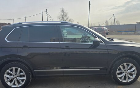 Volkswagen Tiguan II, 2018 год, 2 950 000 рублей, 7 фотография