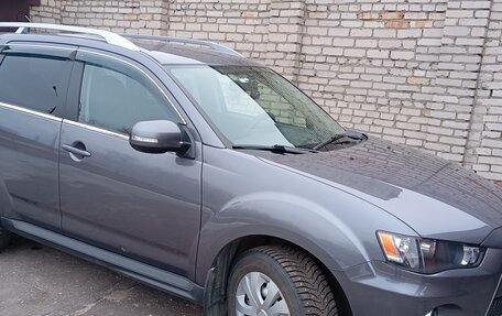 Mitsubishi Outlander III рестайлинг 3, 2010 год, 1 200 000 рублей, 9 фотография